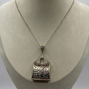 Vintage Sterling Silver Etched Purse Locket Pendant Necklace 22”L